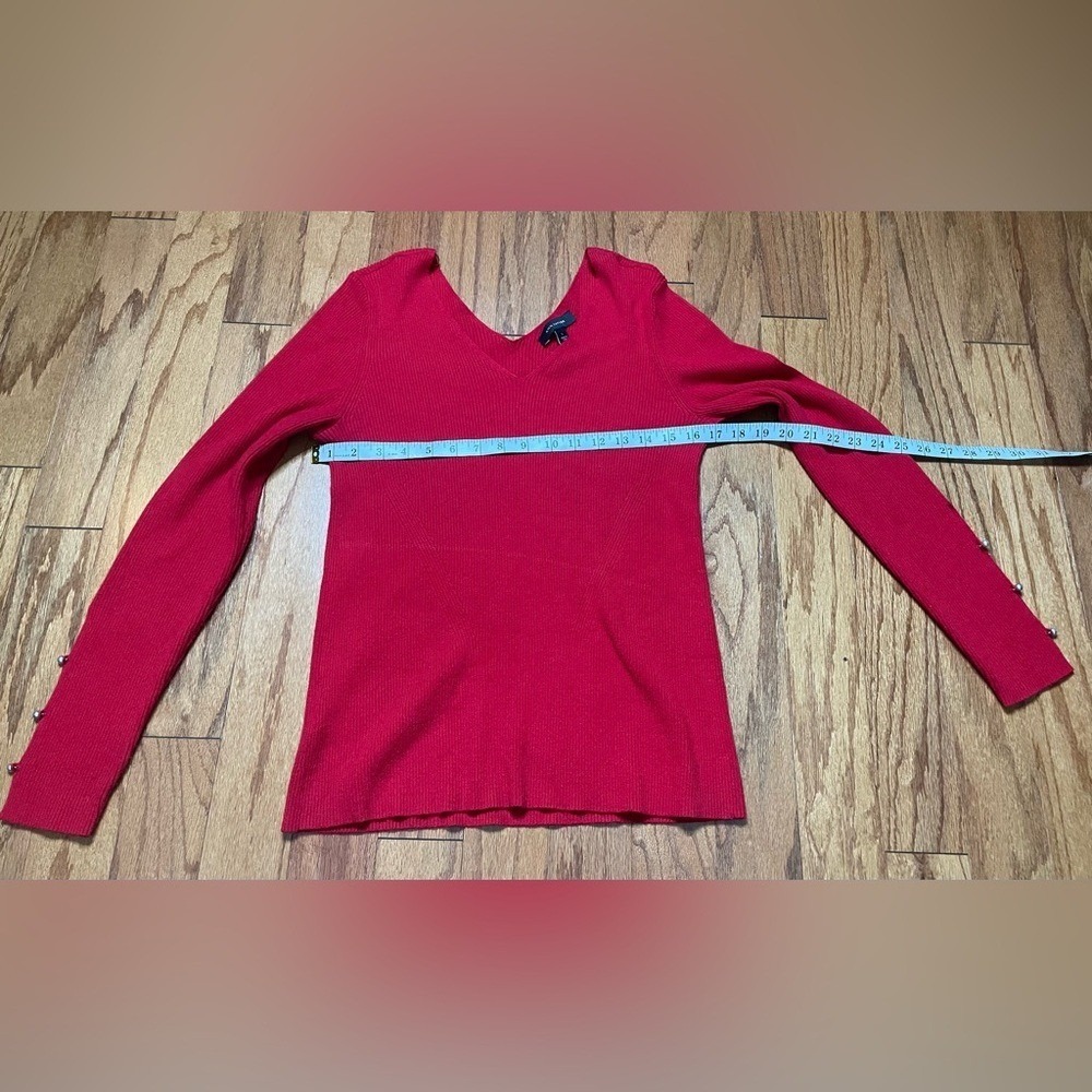 Ann Taylor- Bold‎ Red V-Neck Sweater with Pearls on the Sleeves Size L - Picture 6 of 10